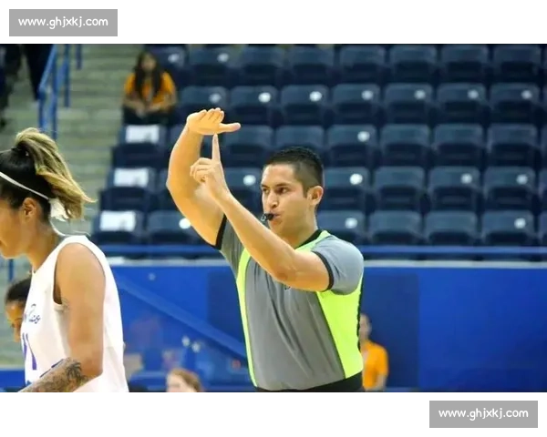 篮球比赛中各种犯规类型与裁判判罚规则全面解析 - 副本 - 副本 (2)